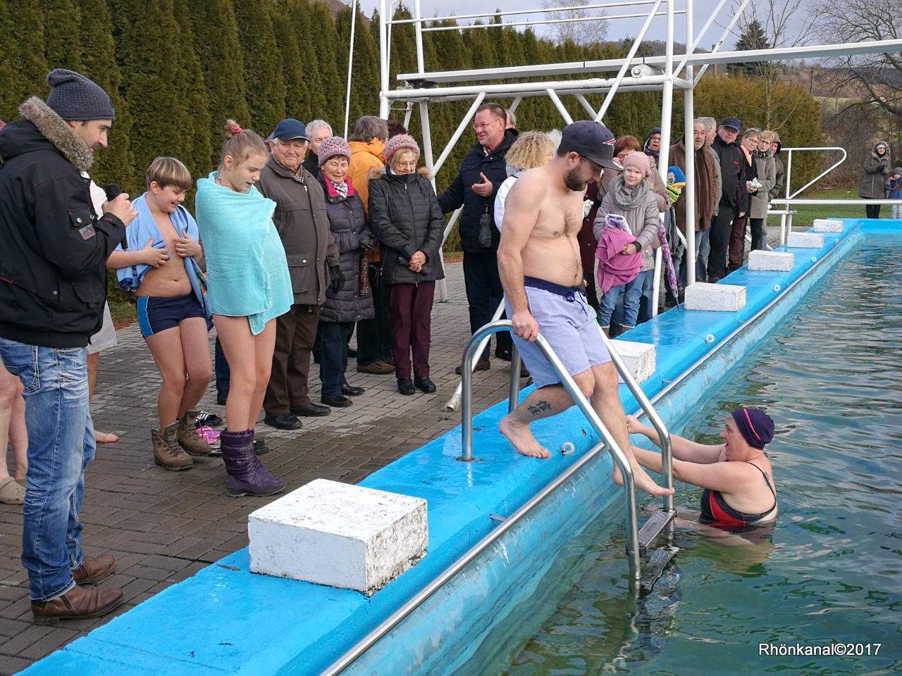 2018-01-01_eisschwimmen_Kaltennordheim (7)