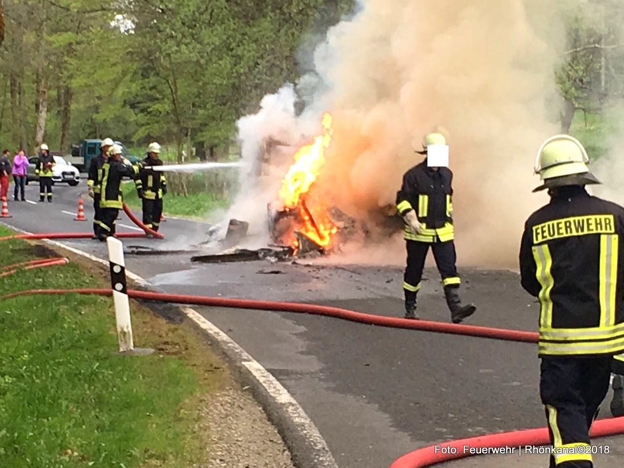 2018-04-25_Fahrzeugbrand_Reichenhausen3