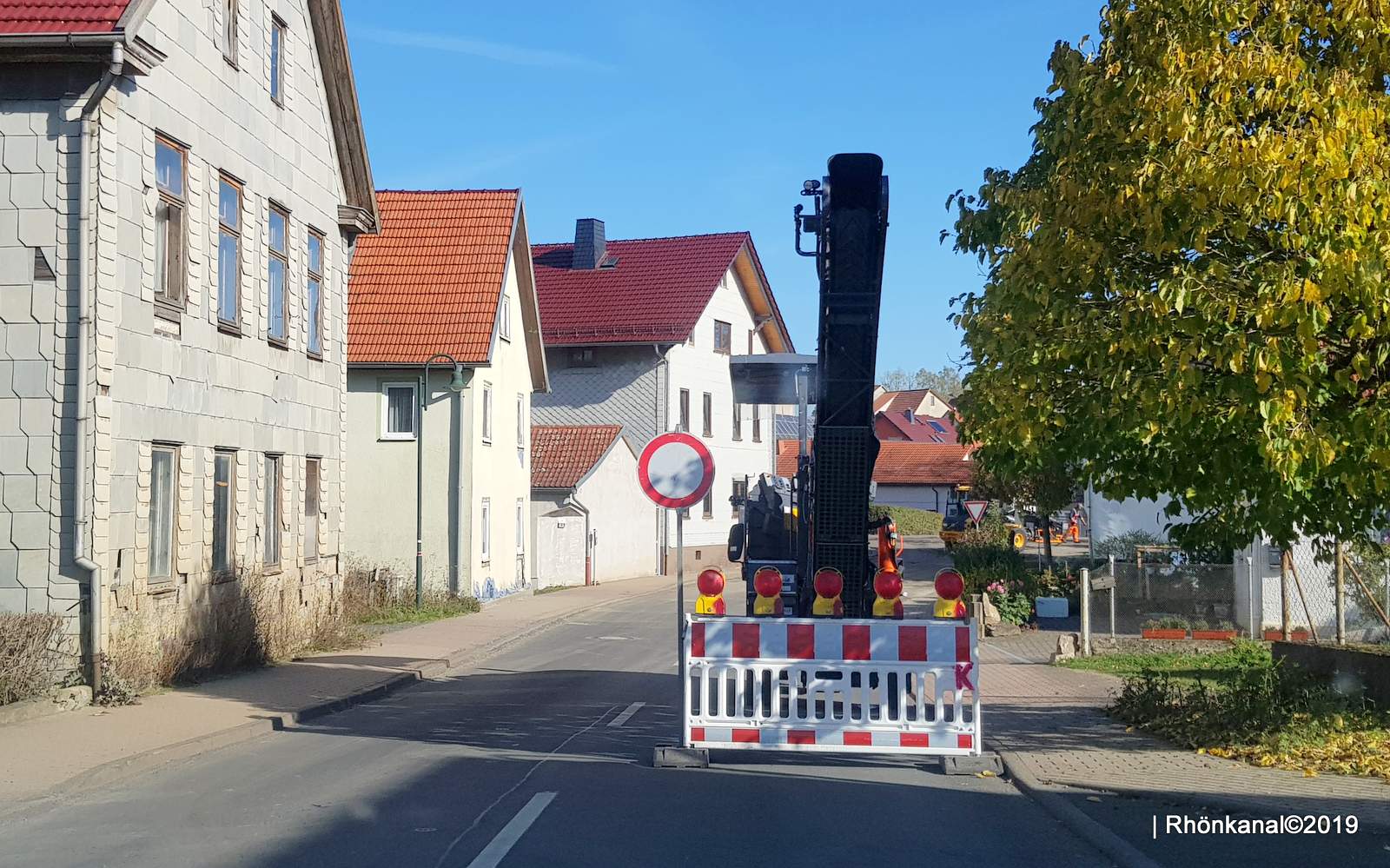 20191014_Verkehrschaos-Kaltensundheim-Baustelle-LKW (1)