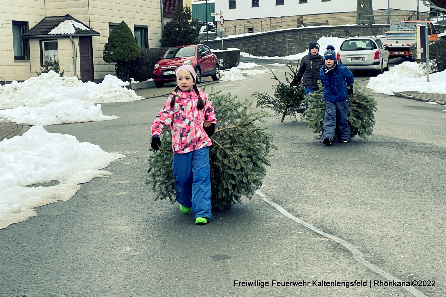 2022-01-15_Kaltenlengsfeld-Feuerwehr-Weihnachtsbäume-Jugendfeuerwehr (10)