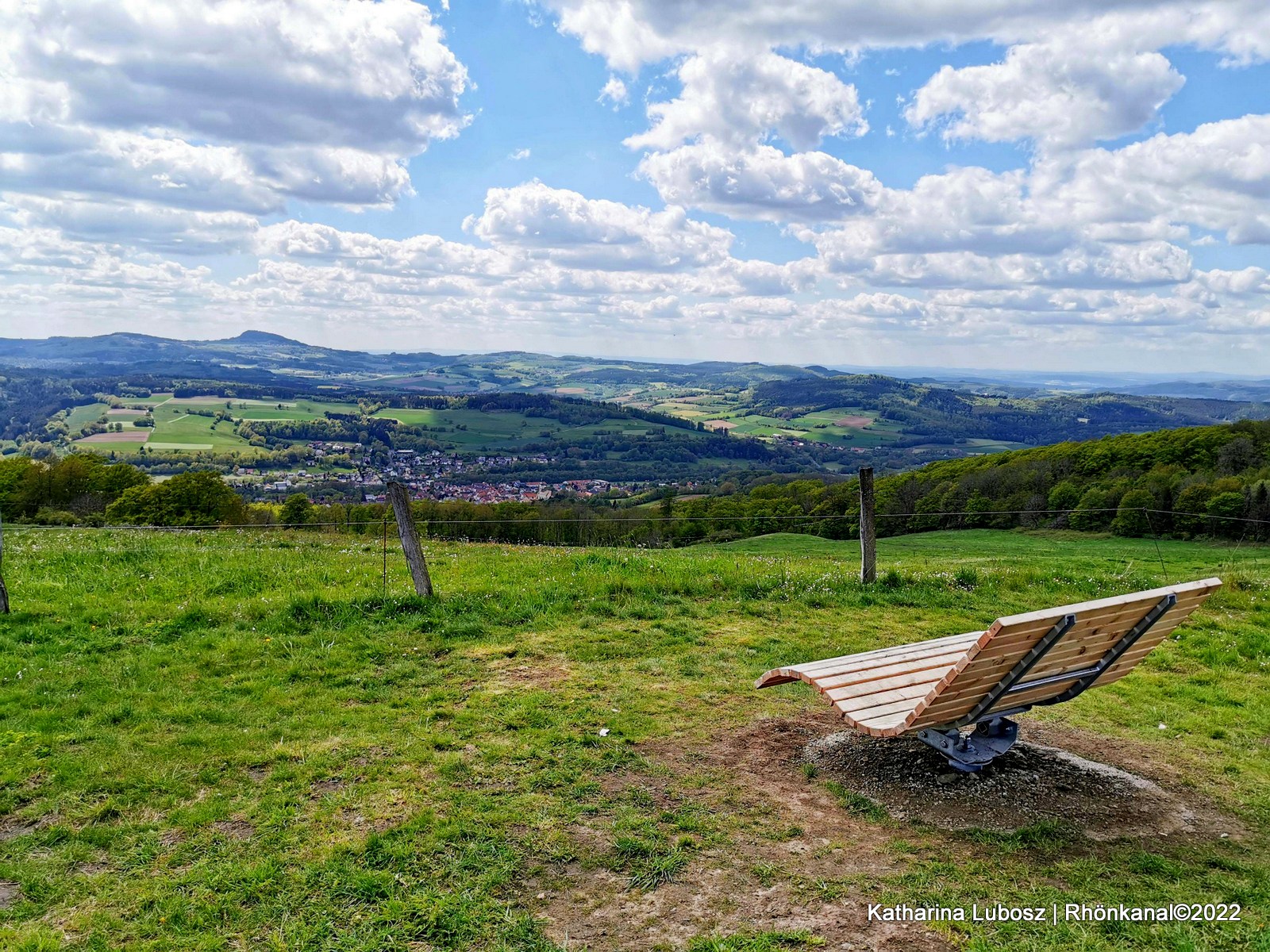 2022-05-05_Der Hilderser_Wanderweg_Buschschirm (3)