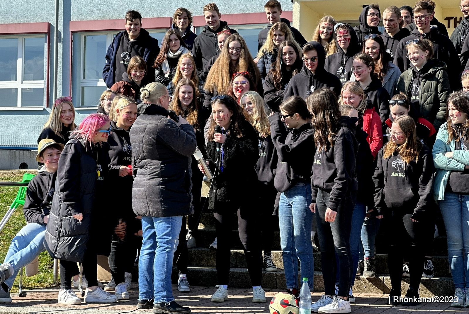 2023-04-19_Rhöngym_Kaltensundheim_Letzter Schultag_12er (49)