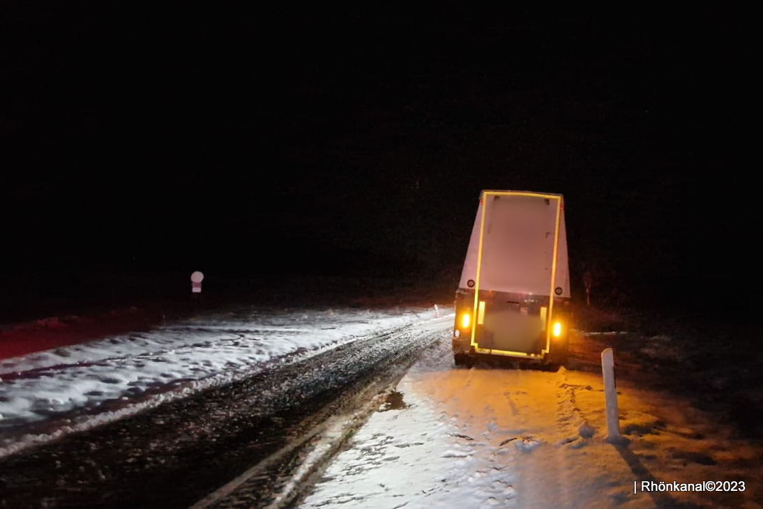 2023-11-28_LKW Unfall_Aschenhausen_Kaltensundheim (1)