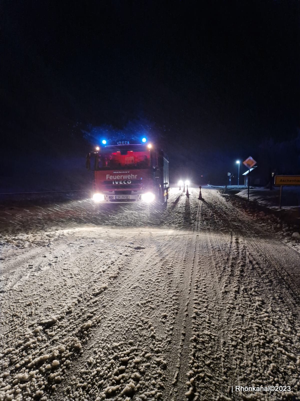 2023-11-28_LKW Unfall_Aschenhausen_Kaltensundheim (11)