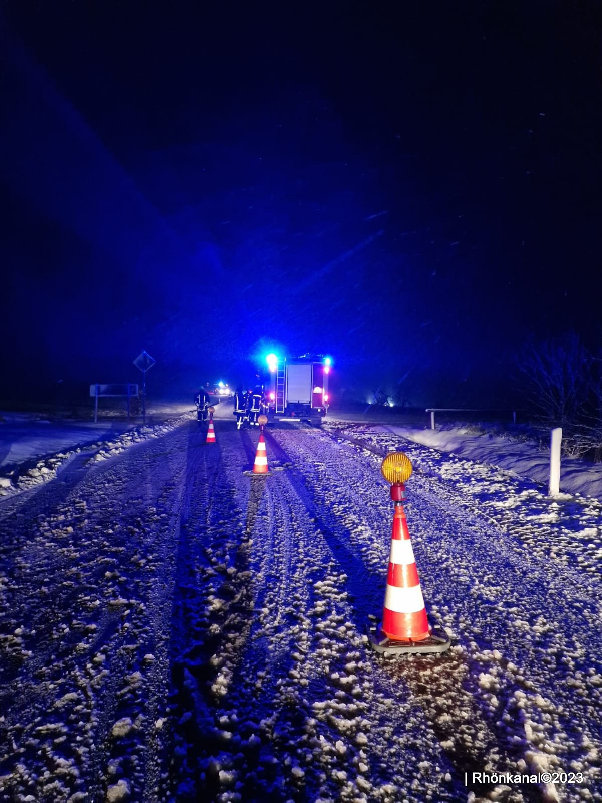 2023-11-28_LKW Unfall_Aschenhausen_Kaltensundheim (12)