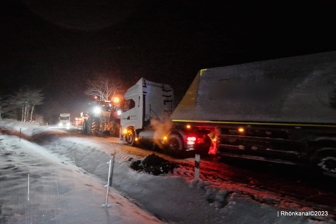 2023-11-28_LKW Unfall_Aschenhausen_Kaltensundheim (7)