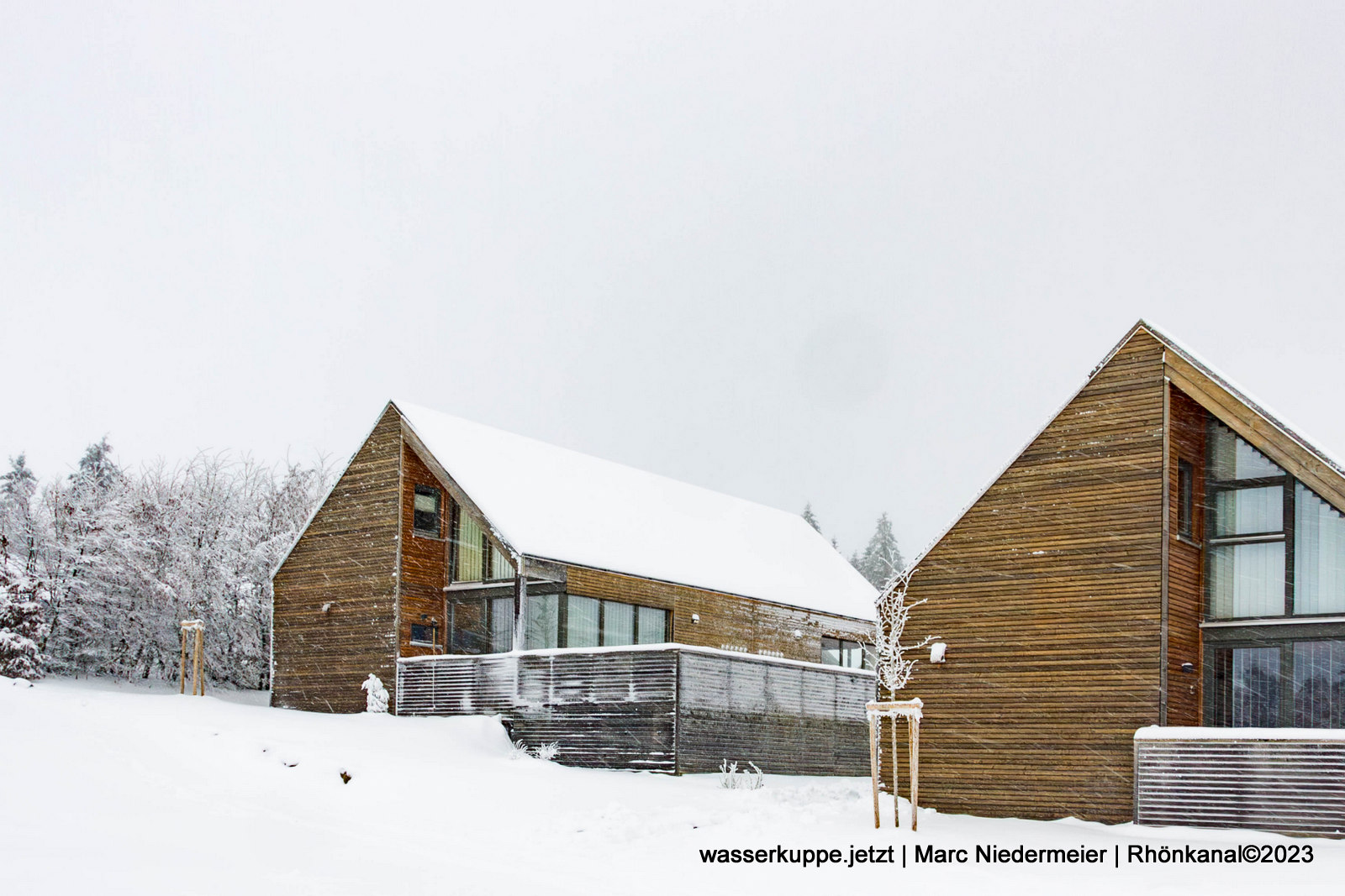 2023-11-28_Wasserkuppe_Winter_Schnee_Feriendorf (3)