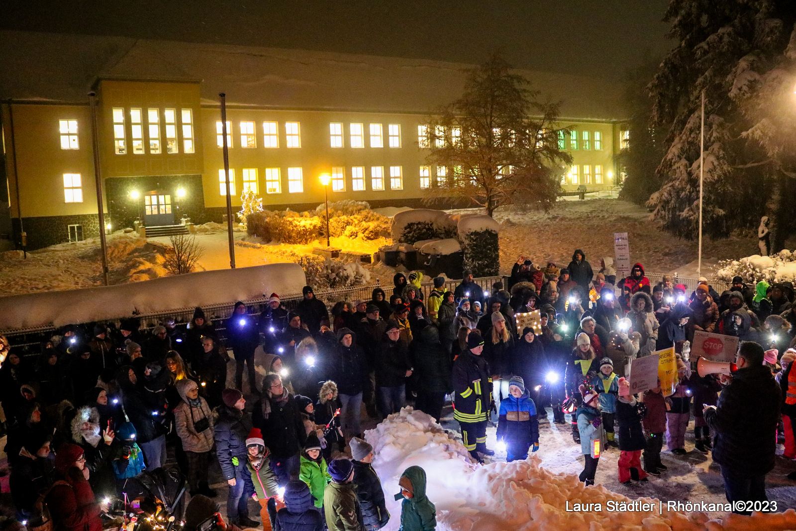 2023-12-07_Protest_Grundschule-Frankenheim (1)