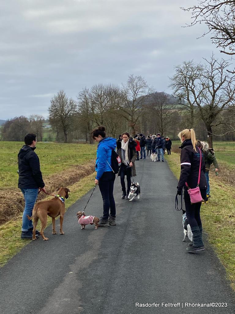 2023-12-18_Rasdorf_Felltreffen_Hunde_Gassi gehen (4)